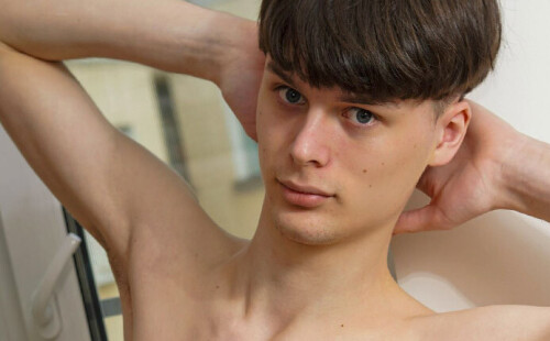 Russian twink Jared Cloud in a nude solo photoshoot