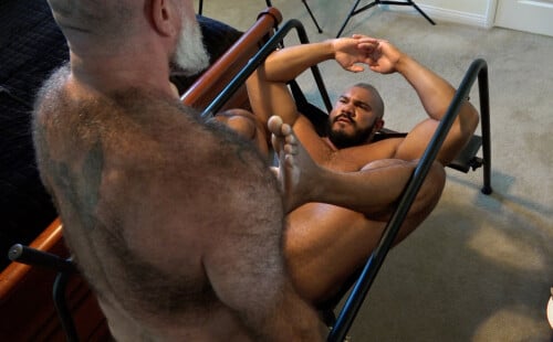 Daddy Will Trains Bodybuilder Trent Ryder's Hole!