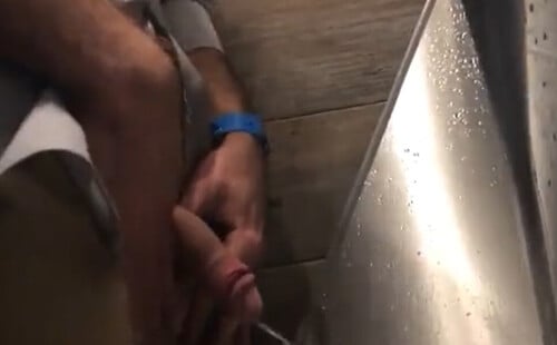 Guy with enormous uncut dick caught peeing