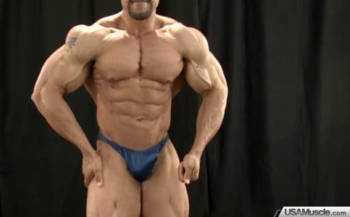Big dick bodybuilder posing