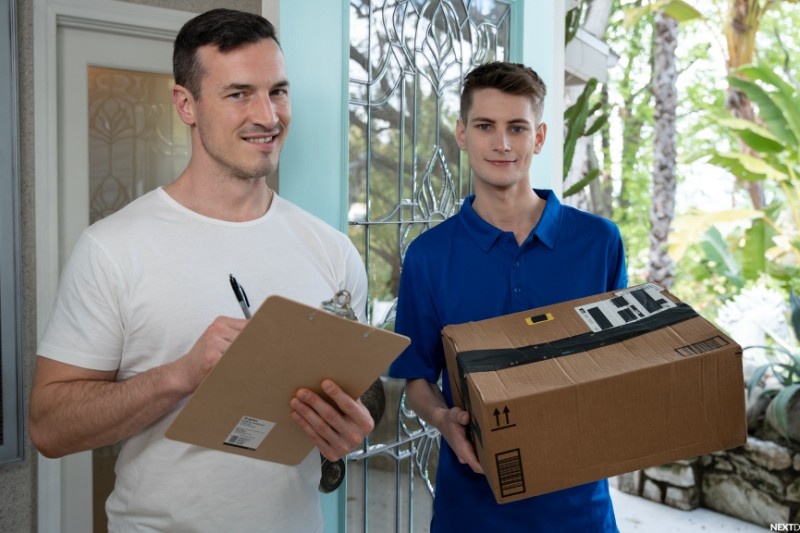 Handsome Podcaster Falls for Cute Parcel Deliver Boy