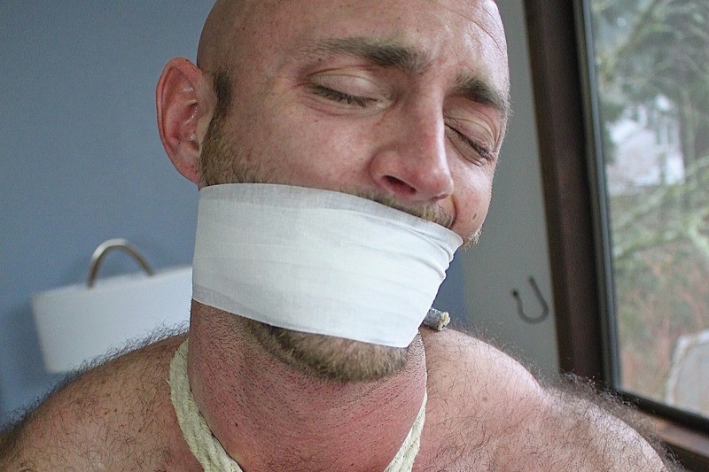Warning: don't play with gagging (by hand, duct tape, ball gag, cloth,...