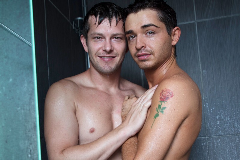 Mickey Knox Pumps Grayson Lange Full of Cock in the Shower