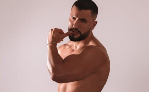 Spanish Muscle Man Daniel Meza Loves To Pose