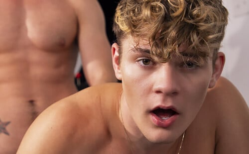 Oliver Marks fucked by Jordan Starr at ColbyKnox