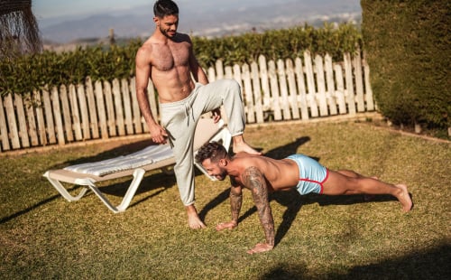 Nico Zetta fucks John Brachalli outdoors