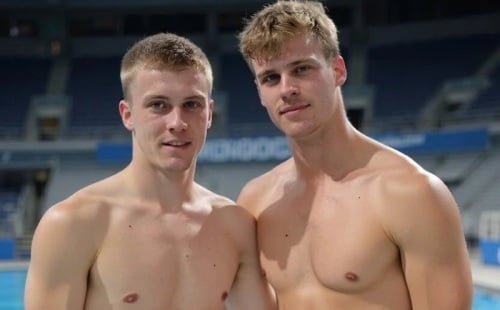 Buddies Naked Together – They Ain’t Shy