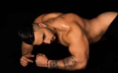 Max Dic Loves Using His Dick For Pleasure!