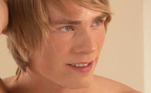 Watch New Boy Gavin Amari Spurting A Hot Twink Cum Load In His Debut!
