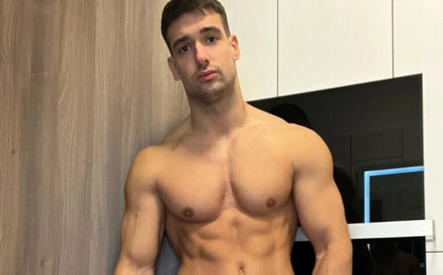 Sexy Stud Niccolo Naked