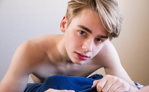 Watch 18 year-old Paxton Ward UnWrap Lucas Burke