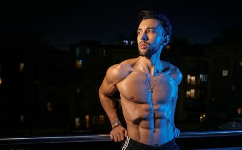 Nicholas nude under the lights