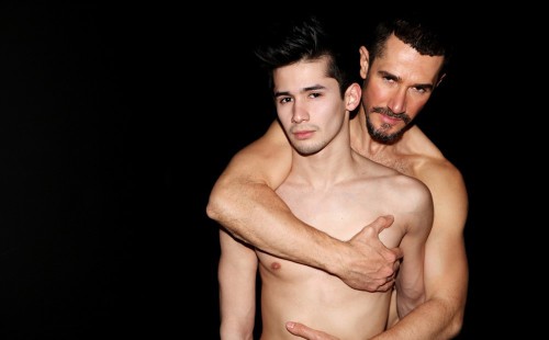 Dean Monroe fucks Liam Riley in the "Schwules Museum"