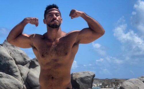 Alexander Ortega Borja Jerks It In The Sun!