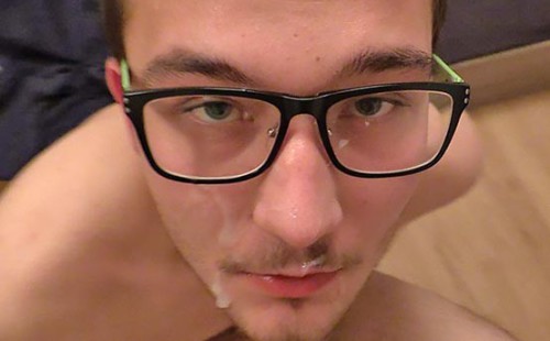 Dorky Str8 Guy Gets A Cum Facial