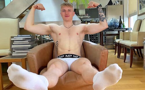 Muscle Lad Callum Jones Is Happy To Cum For The Guys