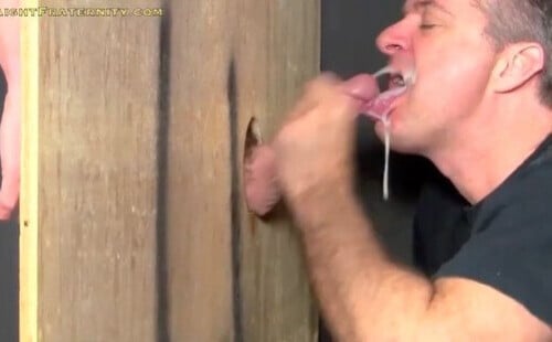 Hung fitness coach Paulie blasts a huge load all over the cocksucker's face.