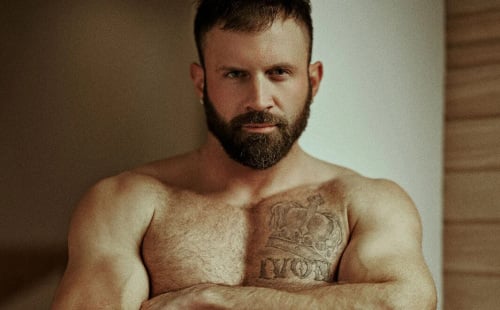 Hairy Nude Hunk Jon Gets Hard & Horny!