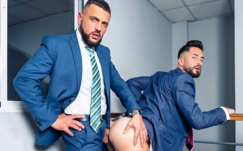 Andrea Suarez flip-fucks Vicious Men at Men At Play