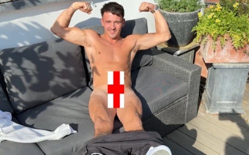Straight Muscle Boy Troy Connolly Is Back