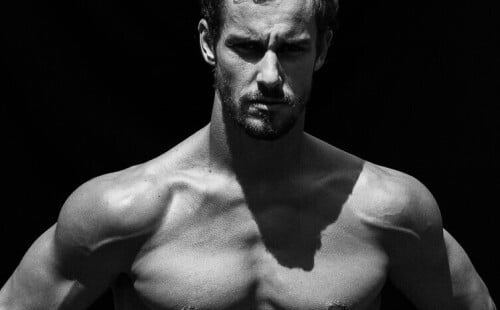 Handsome Jock Daddy Henrique Shows His Bod
