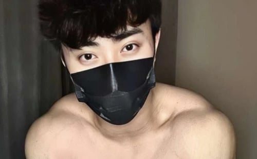 More Reddit Men Showing Off