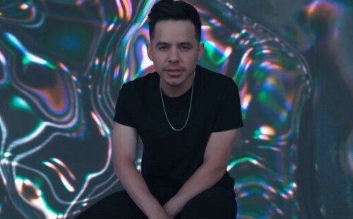 Bisexual David Archuleta new look and sick dance moves in his new Movin M/V