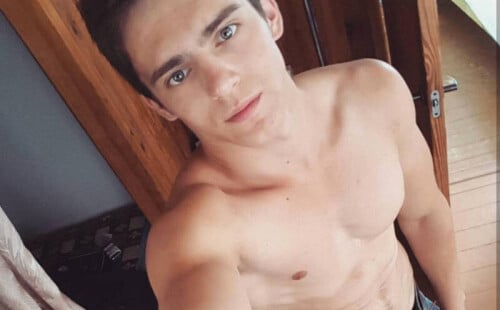 Handsome Cam Boy Carter Gigs!