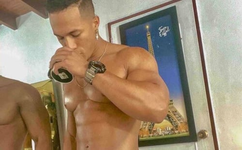 Muscle Man Cam With Sexy Mat Steel!