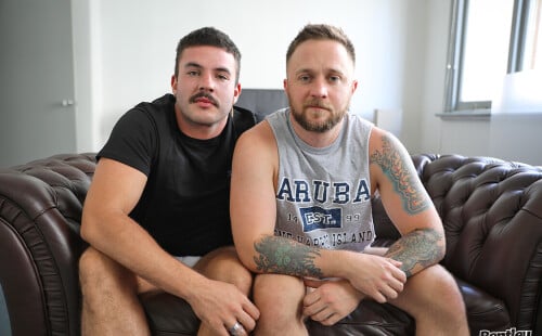 Beefy Aussie Fucks Burly American's Ass