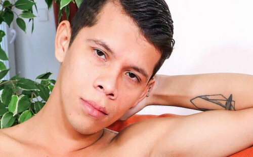 Andy Reyes solo photoshoot from Southern Strokes