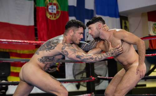 Alex Ink fucks Jolian raw