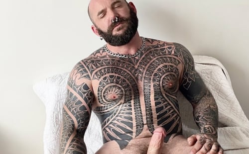 Tatto hot guy