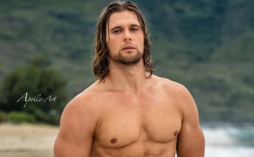 Huge Dude Naked!