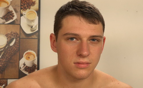 Beautiful Muscled Guy Aron Displays His Bare Feet