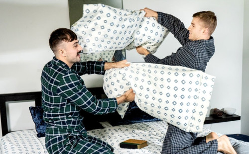Tom Bentley & Mason Lear fuck each other