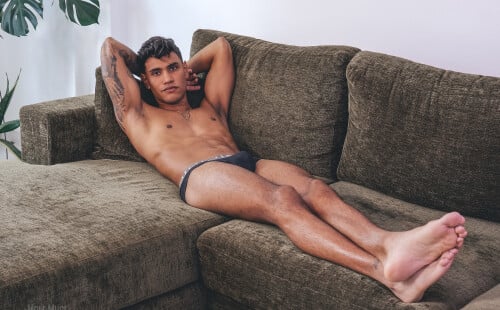 Sexy Spanish Twink Shows Off His Perfect Feet