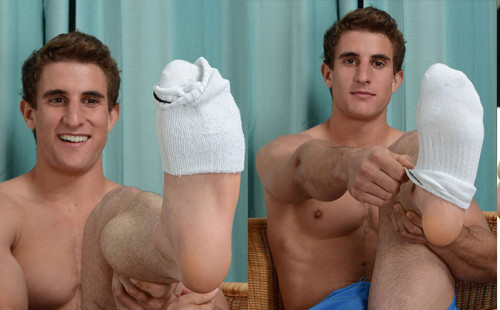 Darren's Sock & Barefoot masturbation!