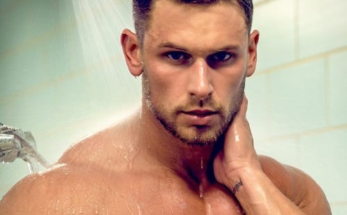 Full-Frontal Fitness: Muscle Hunk Chase