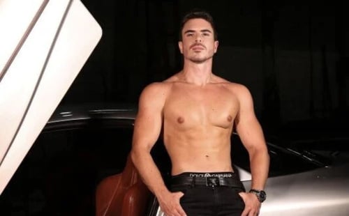 Hung Felipe Naked And Jerking It