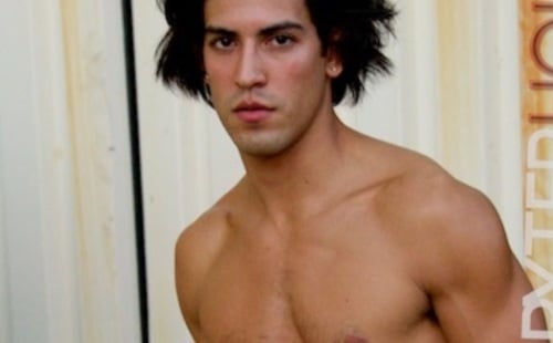Full-Frontal Fashion: Aaron