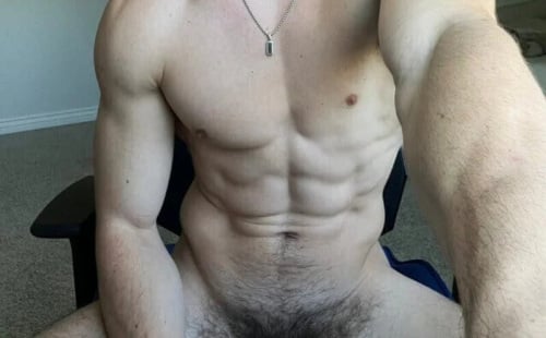 Does Model Wyatt Use A Fake Cock?