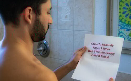 Hung Stud Gets Invited to Glory Hole in Hotel Room