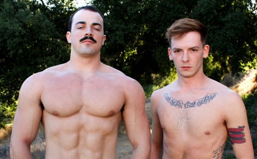 Muscle hunk Alex James fucks newcomer Wade Clark
