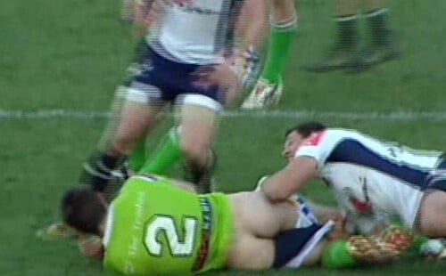 Rugby player Matt Ward pantsed during game