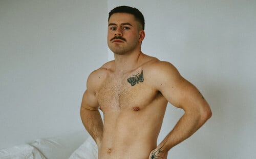 One Damn Sexy Nude Man!