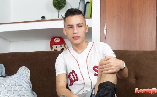 The Wait Is Over as LatinBoyz Perfect Package Newcomer OTRO Video Debuts