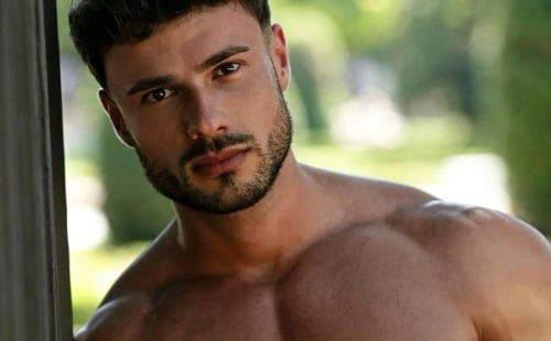 Sexy Muscle Hunk Model Sergio Fernandez Is Back