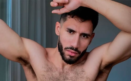 Eduardo nude solo
