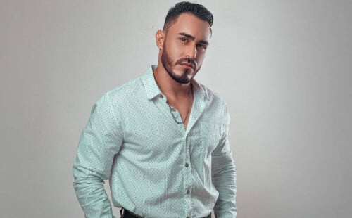 Robert Deep Is A Sexy New Cam Guy To Drool Over!